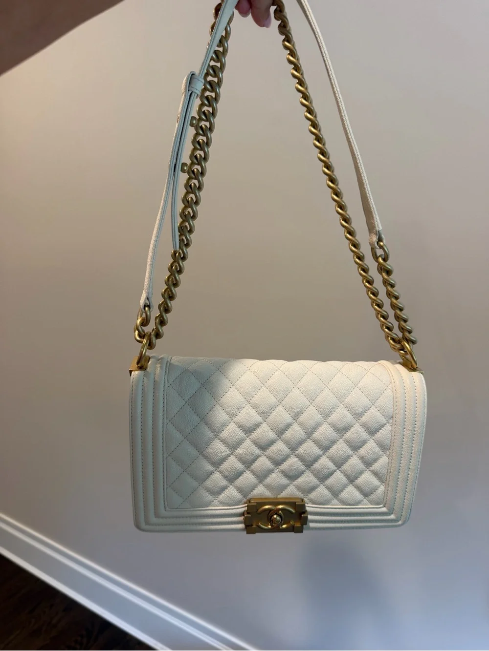 CHANEL Cream Quilted Leather Shoulder Bag with Gold Hardware